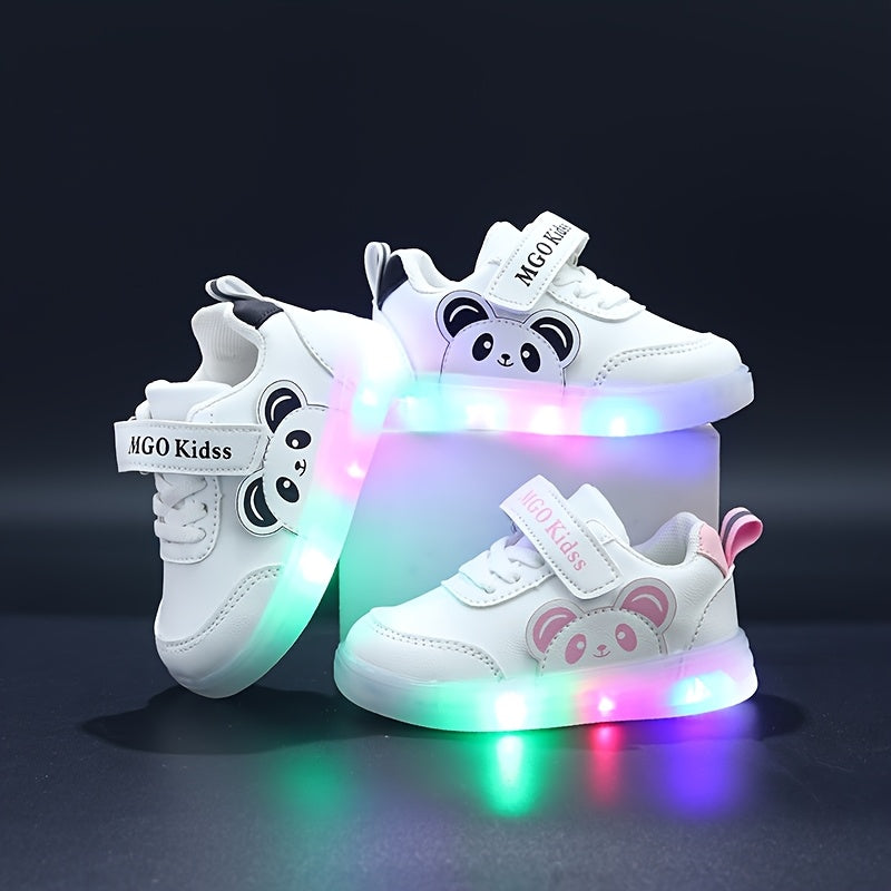 MGO Kids Spring And Autumn Girls' Casual Sports Shoes with Lights, Comfortable Flashing Running Shoes Suitable for Toddlers And Young Children, Featuring a Cute Panda Design, Suitable for Both Boys And Girls.