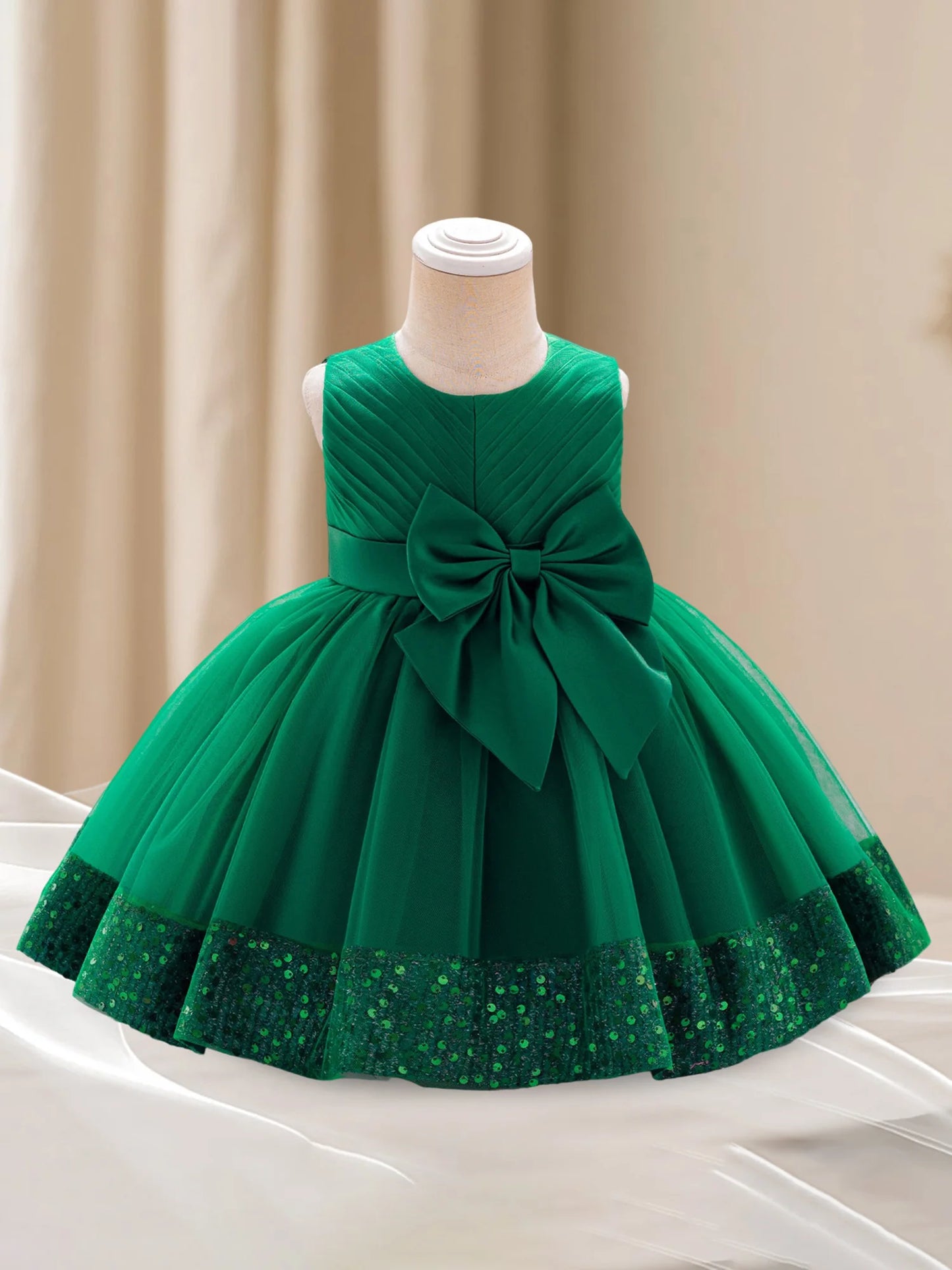 Girls Sleeveless Round Neck Sequins Hem Tulle Patchwork A-line Dress with Sparkling Embellishments and Bow Detail