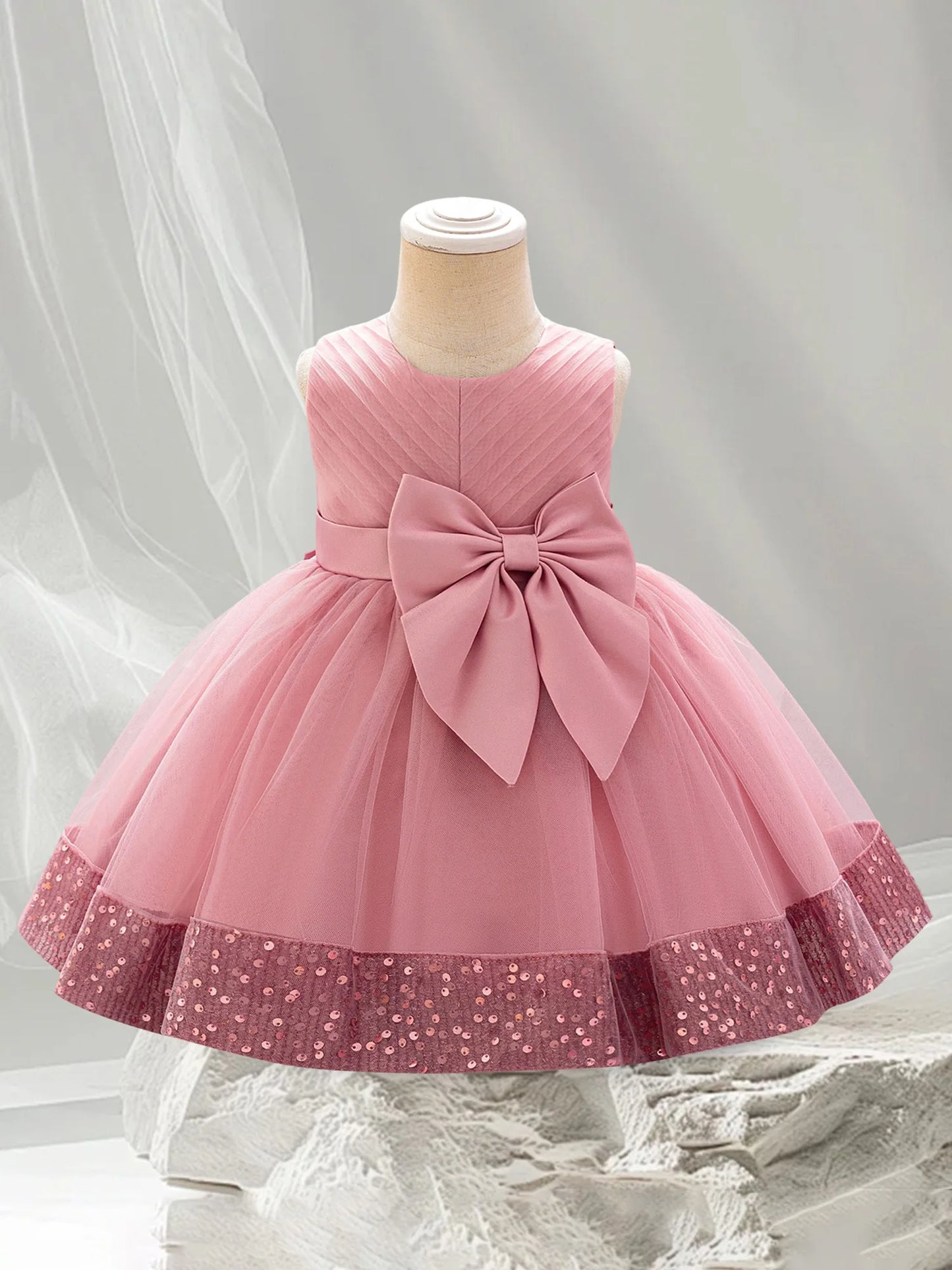 Girls Sleeveless Round Neck Sequins Hem Tulle Patchwork A-line Dress with Sparkling Embellishments and Bow Detail