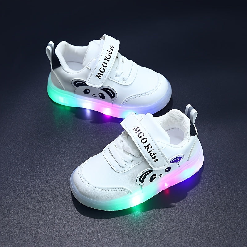 MGO Kids Spring And Autumn Girls' Casual Sports Shoes with Lights, Comfortable Flashing Running Shoes Suitable for Toddlers And Young Children, Featuring a Cute Panda Design, Suitable for Both Boys And Girls.
