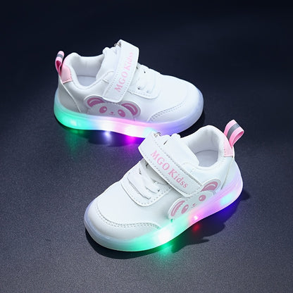 MGO Kids Spring And Autumn Girls' Casual Sports Shoes with Lights, Comfortable Flashing Running Shoes Suitable for Toddlers And Young Children, Featuring a Cute Panda Design, Suitable for Both Boys And Girls.