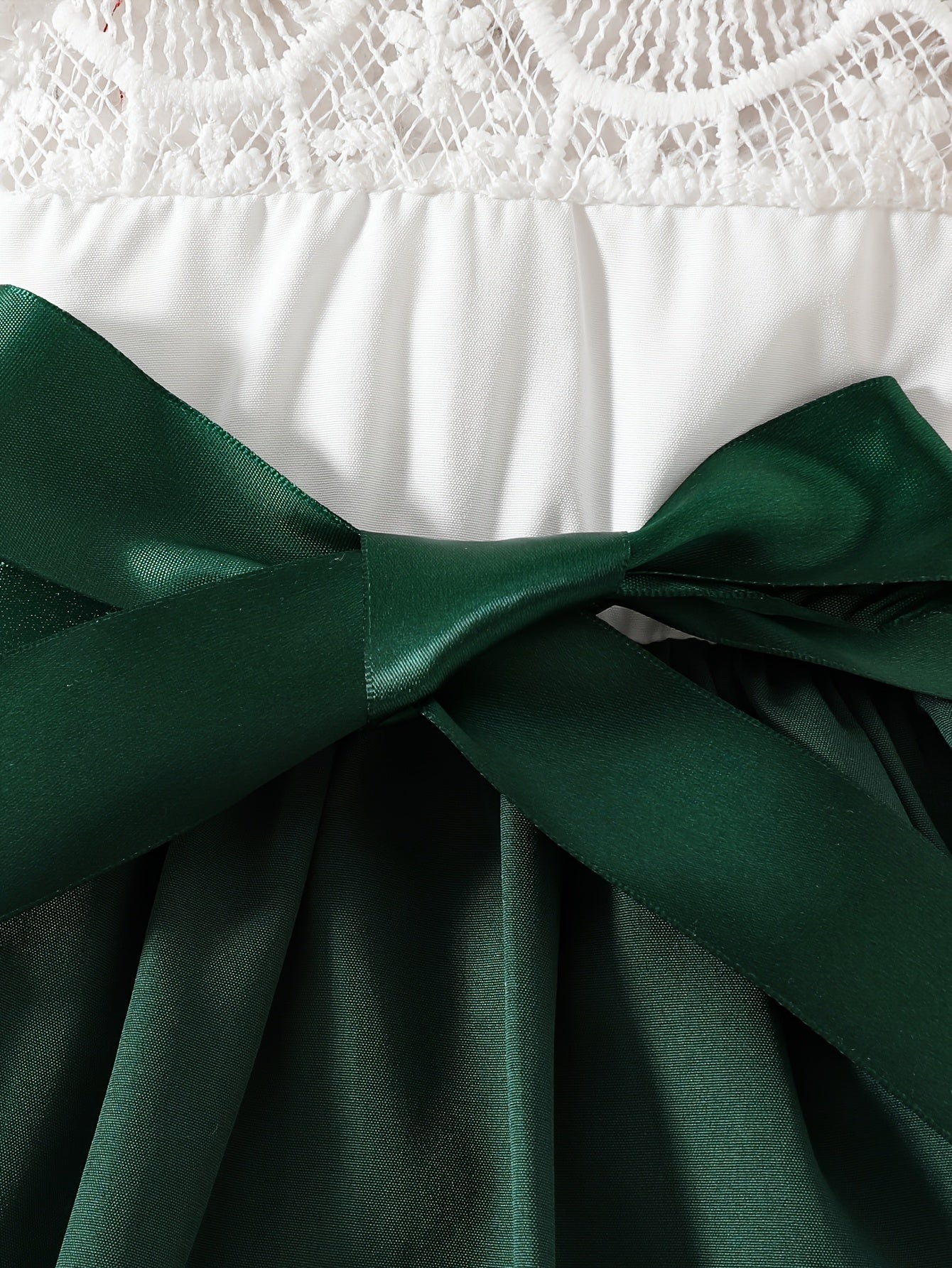 Summer Two-Piece Set for Girls Aged 2 Years, Featuring a Solid Color Woven Casual Dress with Lace Trim And a Matching Belt.