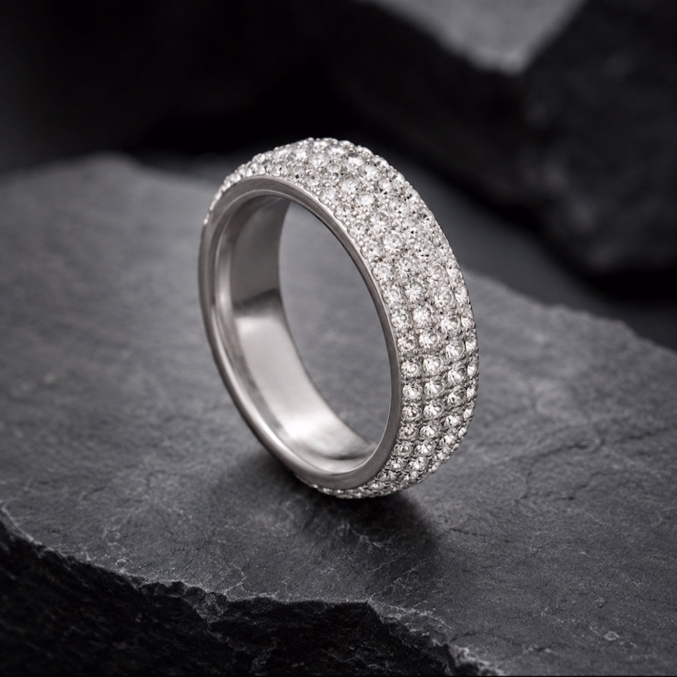 Stella Pavé Band on dark display